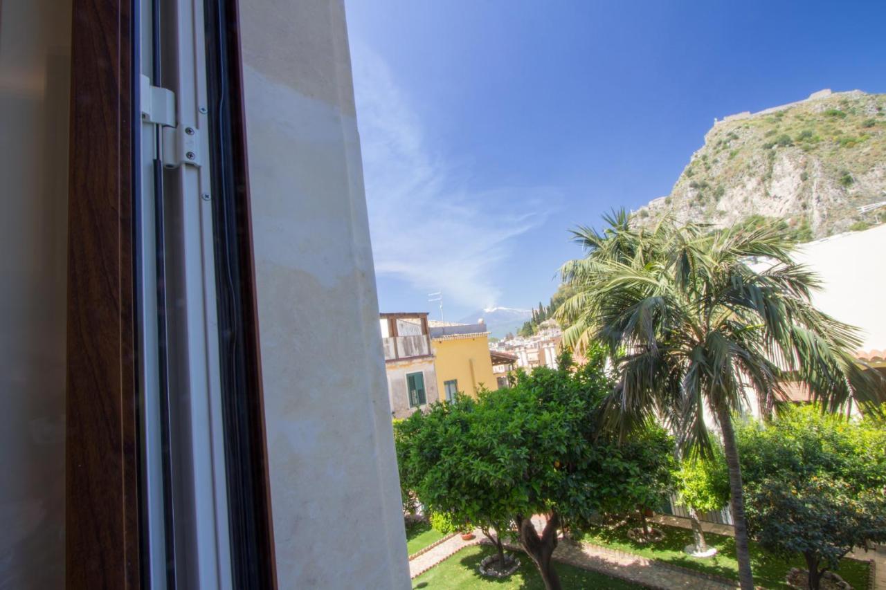 Villa Valverde Apartments E B&B Taormina Exterior photo