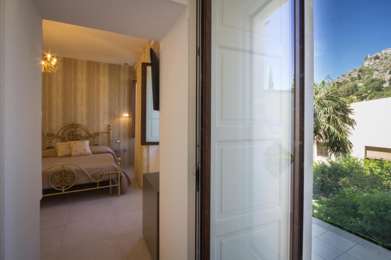 Villa Valverde Apartments E B&B Taormina Exterior photo